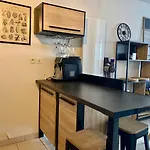 Apartamento La Coquille: Bright, Cozy, 3 Min From Parc Expo