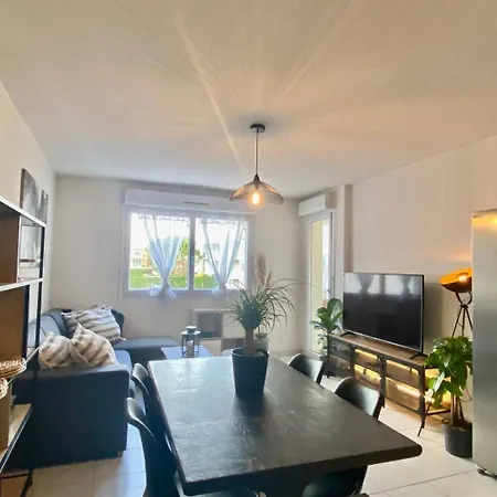 Apartamento La Coquille: Bright, Cozy, 3 Min From Parc Expo