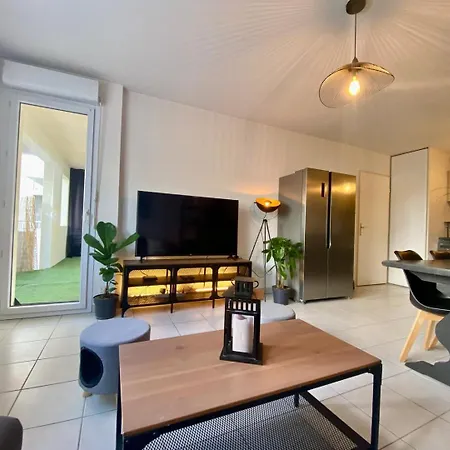 La Coquille: Bright, Cozy, 3 Min From Parc Expo