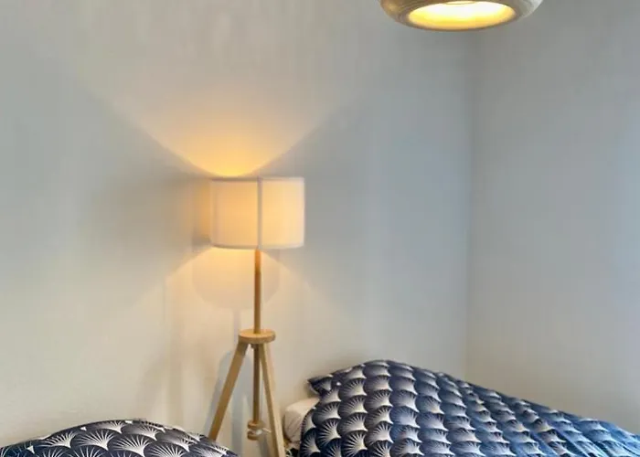 La Coquille: Bright, Cozy, 3 Min From Parc Expo Apartment Poitiers