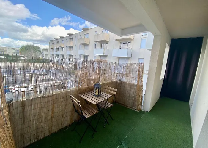 La Coquille: Bright, Cozy, 3 Min From Parc Expo Apartment *